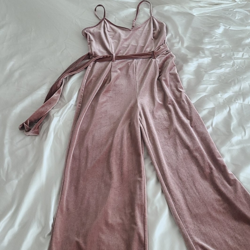 Pink velvet jumpsuit with belt